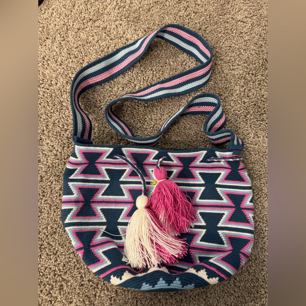 Stylish Multicolor Geometric Pattern Bucket Bag